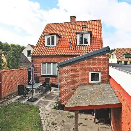 3 Person In R Sk Bing * Ærøskøbing